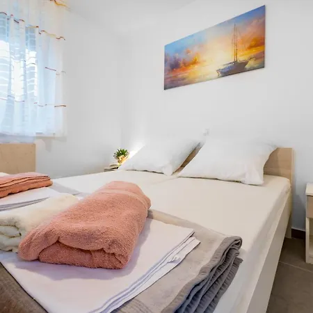 Apartment Lana Baška